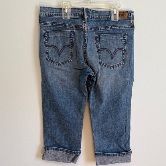 Women’s Levi Blue Denim Capri Jeans - Picture 4 of 5